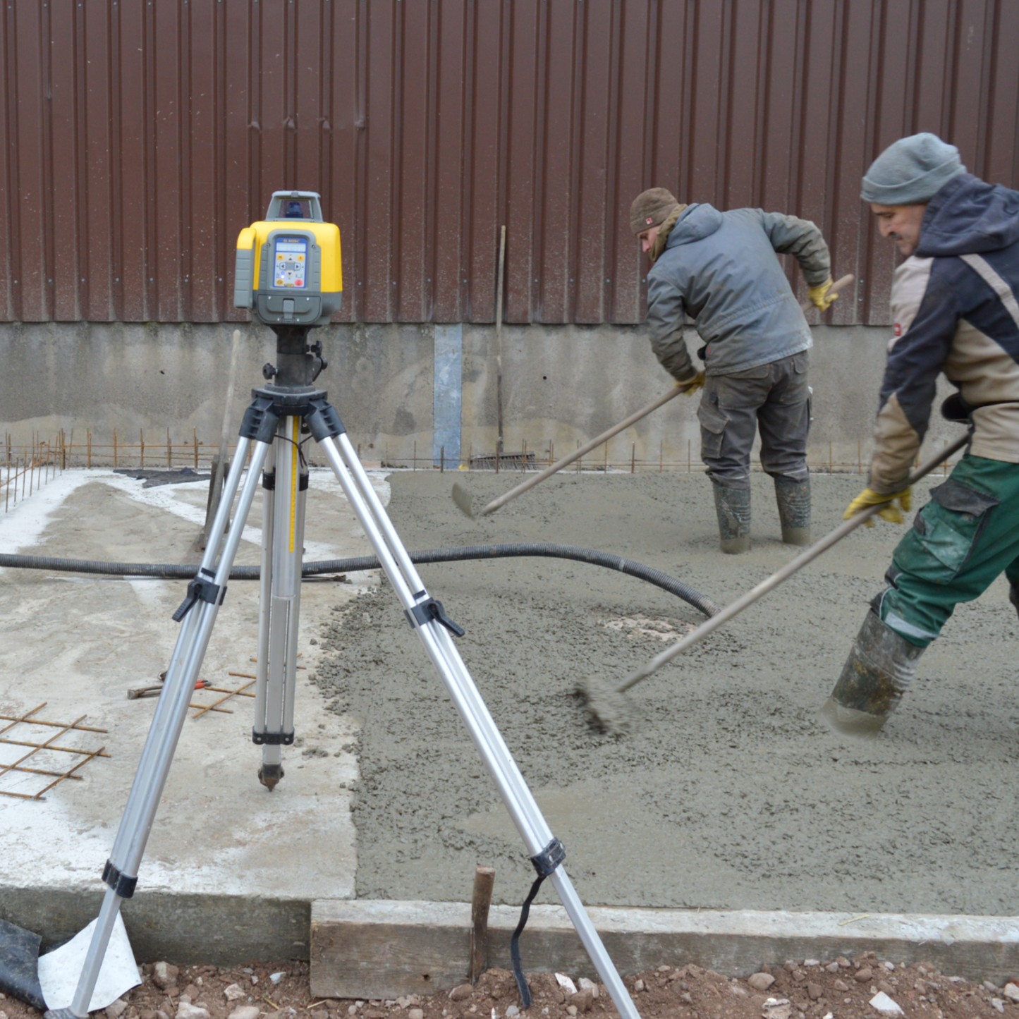 Spectra dual-grade leveling laser SpectraPrecision GL1425C, including handheld receiver HL760
