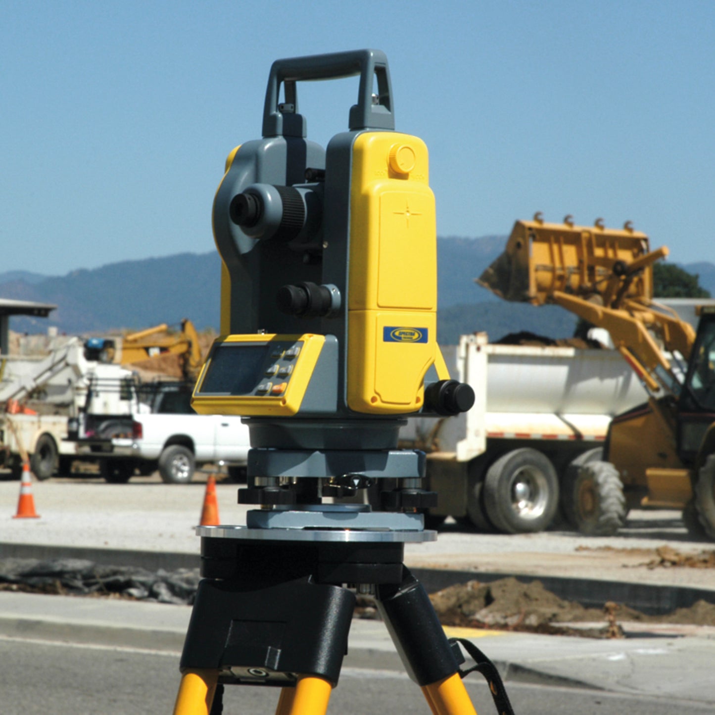 Theodolite SpectraPrecision DET-2, magnification 30x, double-sided LCD display 