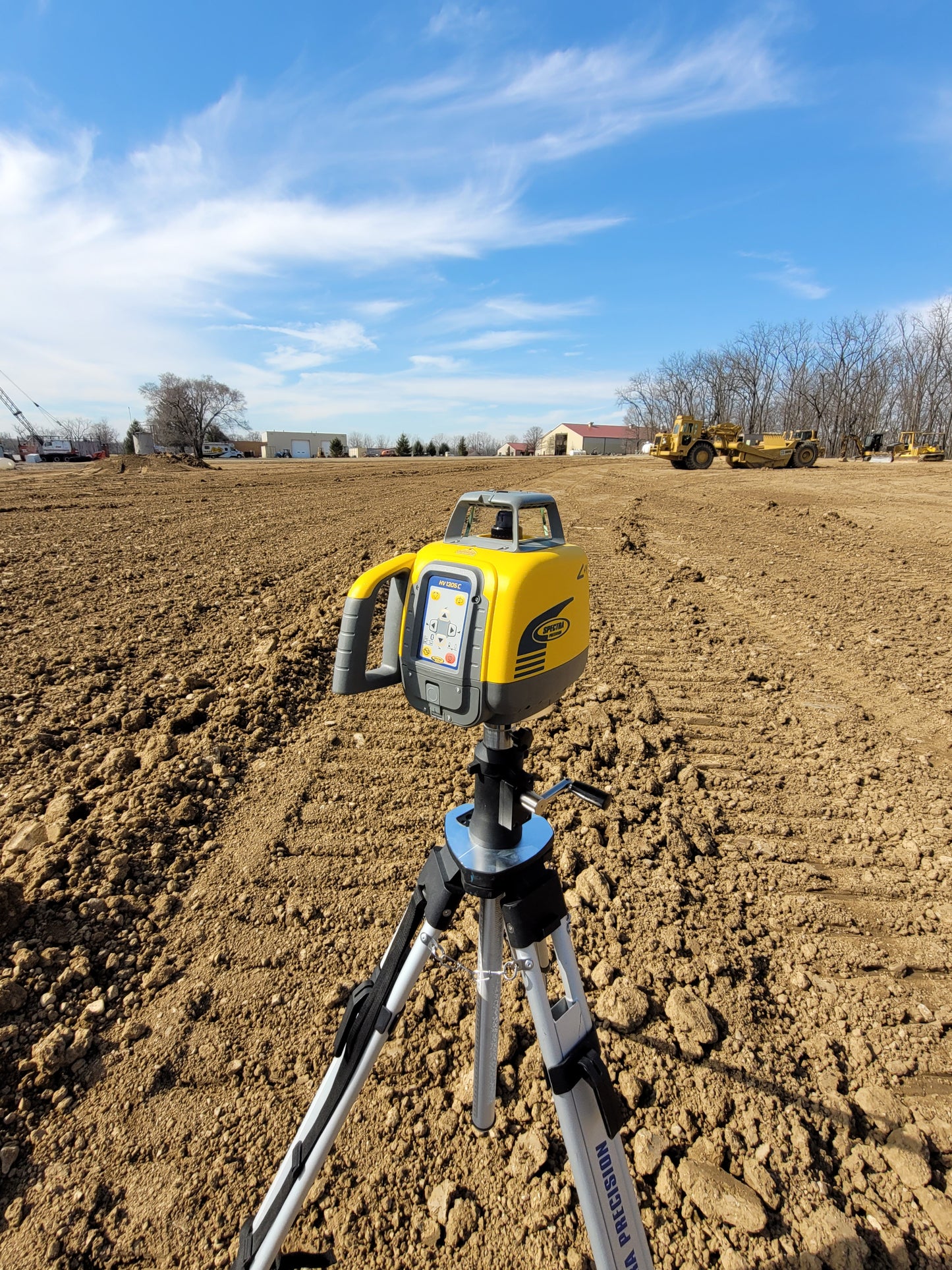 SpectraPrecision HV1305C-BCC, vollautomatischer Horizontal-/ Vertikallaser mit rotem Laserstrahl im Koffer