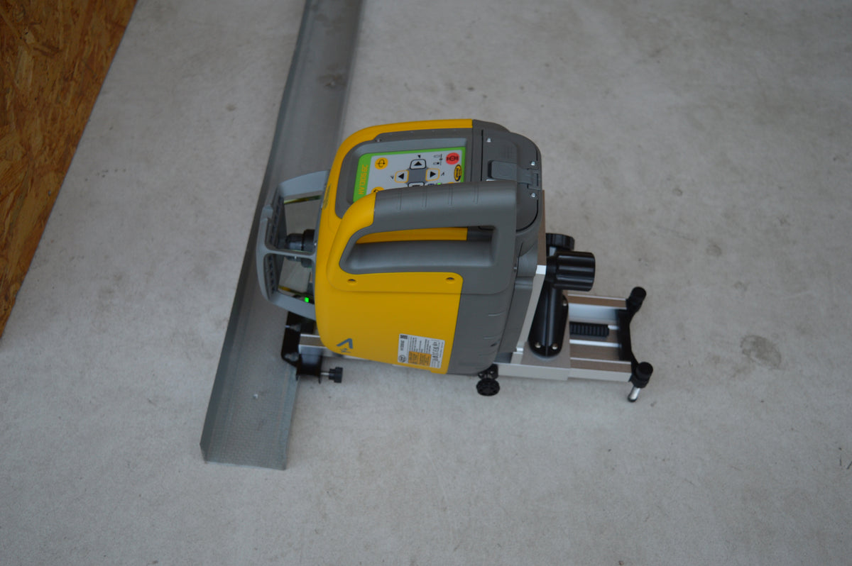 Spectra Precision HV1305C-4 Rotationslaser Set mit HL760 Laserempfänger, C70 Halterung, RC1402 Fernbedienung, Vertikaladapter, NiMH-Akku, Ladegerät, Deckenzieltafel, Laserbrille und Transportkoffer