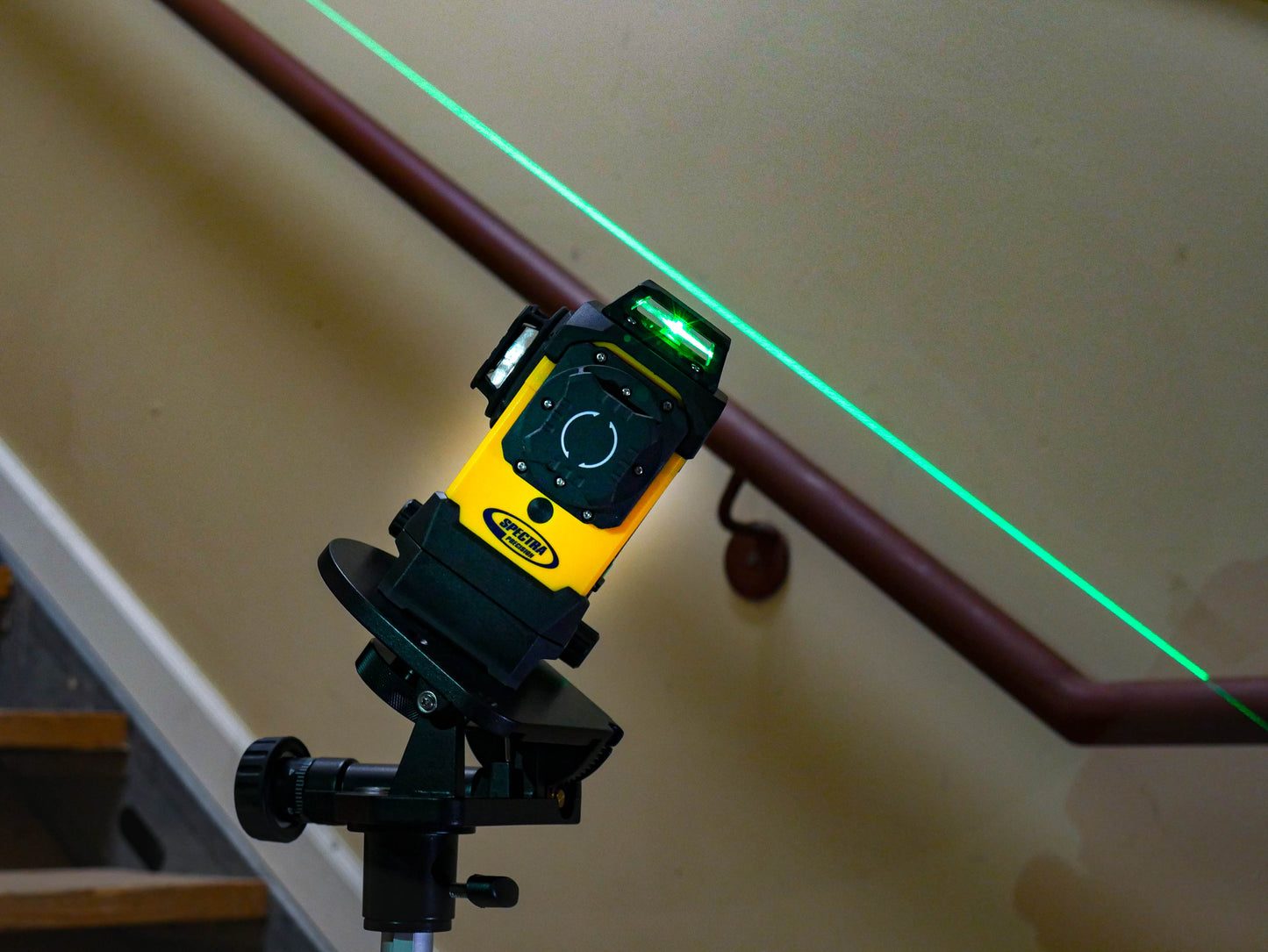 SpectraPrecision selbstnivellierender LT360G, grüner Laserstrahl | jeweils drei 360-Grad-Ebenen